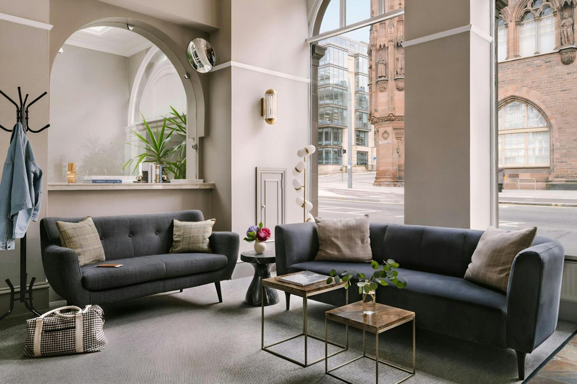 Sonder Royal Garden