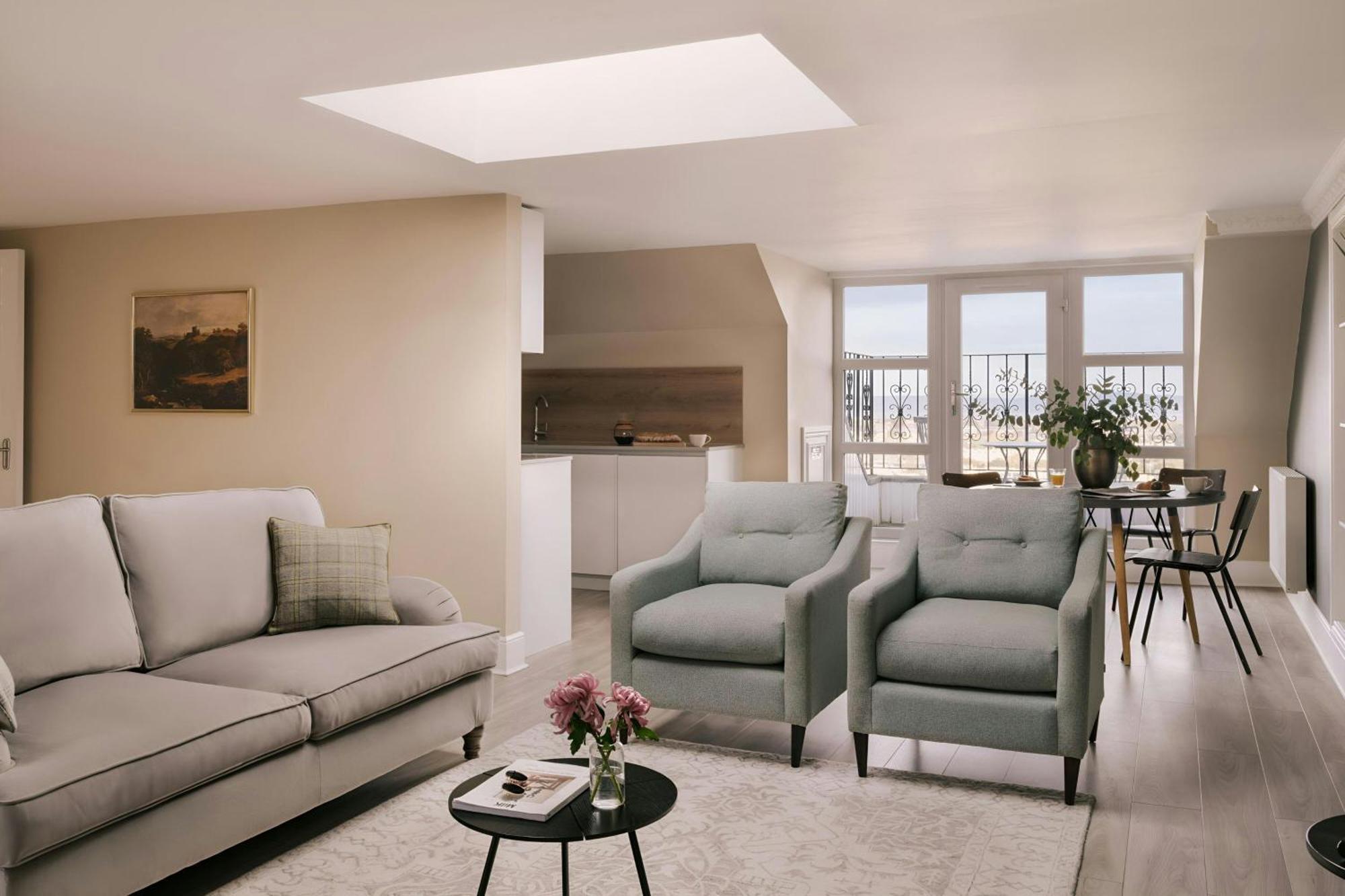 Sonder Royal Garden Aparthotel Edinburgh