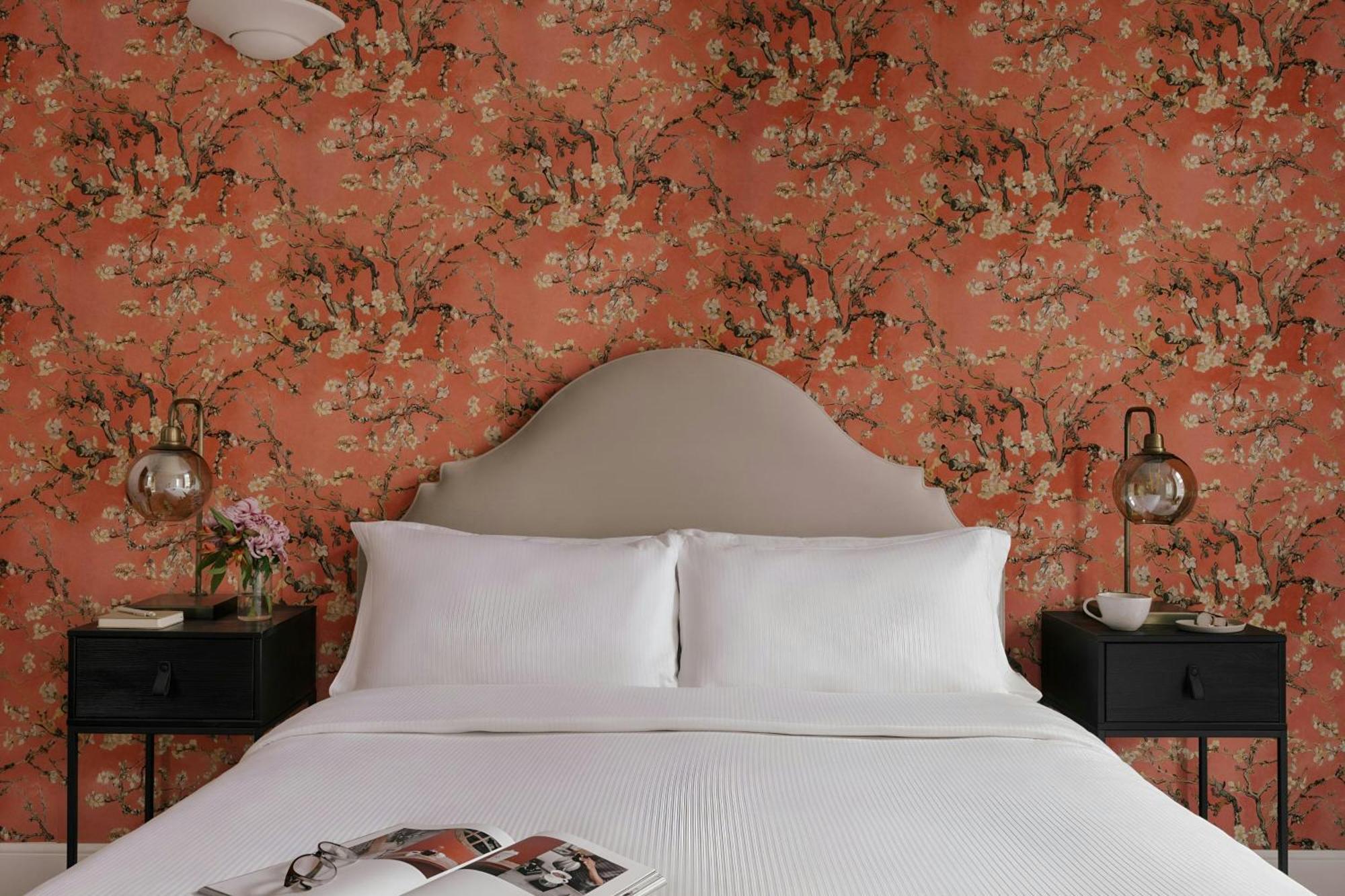 Sonder Royal Garden Aparthotel 4*
