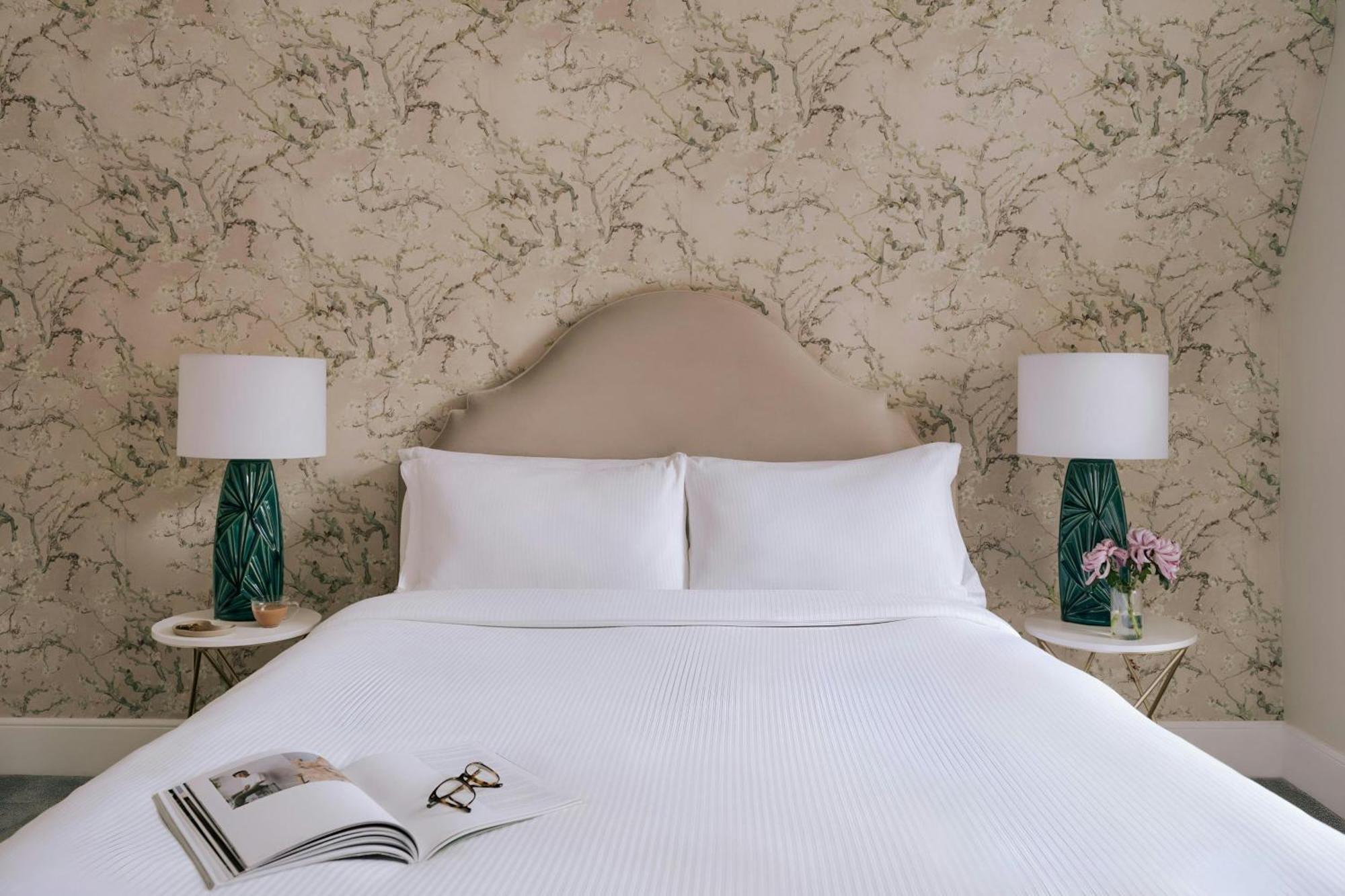 Sonder Royal Garden Aparthotel Edinburgh